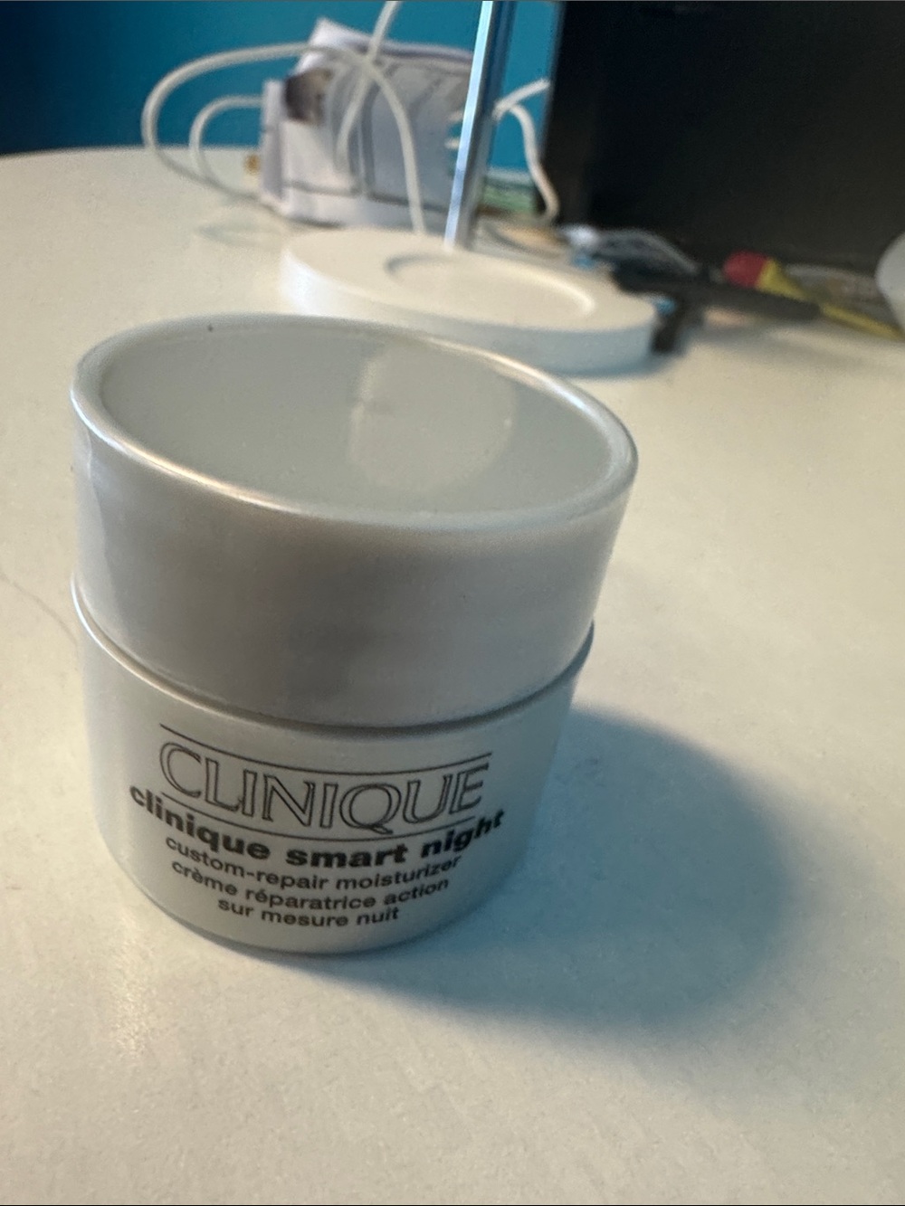 Clinique Smart Night Moisturizer - White